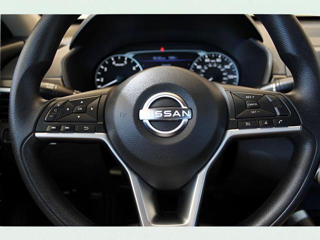 Photo of 2024 Brilliant Silver Metallic Nissan Altima