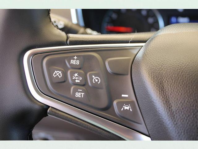 Photo of 2023 Summit White Chevrolet Equinox