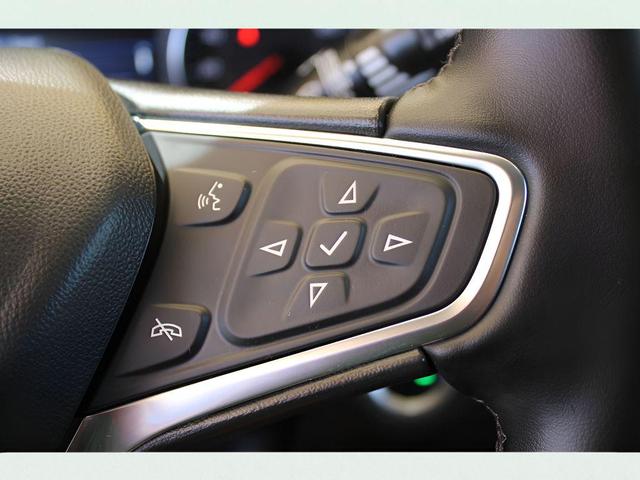 Photo of 2023 Summit White Chevrolet Equinox