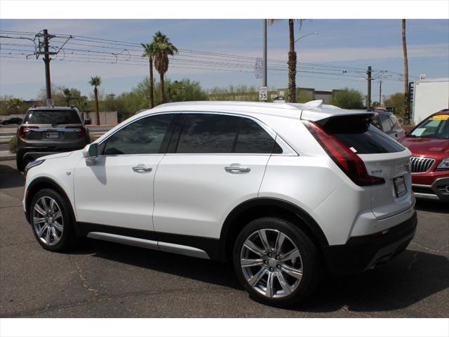 Photo of 2019 Crystal White Tricoat Cadillac XT4