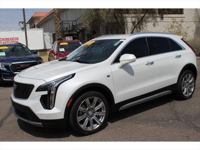 Photo of 2019 Crystal White Tricoat Cadillac XT4
