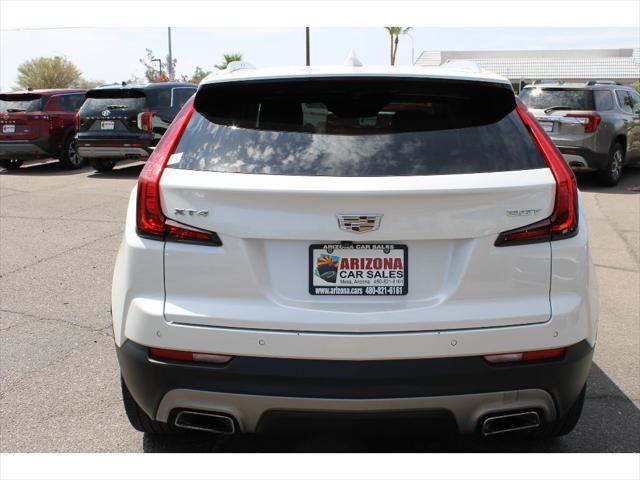 Photo of 2019 Crystal White Tricoat Cadillac XT4