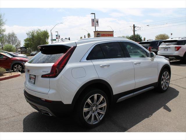 Photo of 2019 Crystal White Tricoat Cadillac XT4