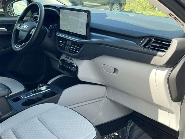 Photo of 2023 Carbonized Gray Metallic Ford Escape