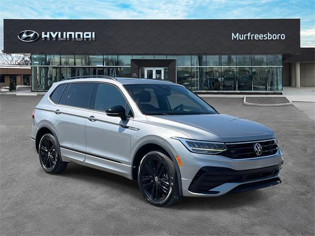 Photo of 2022 Platinum Gray Metallic Volkswagen Tiguan