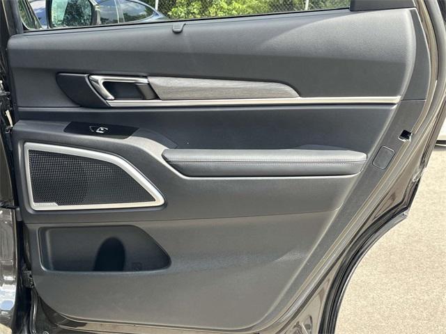 Photo of 2022 Dark Moss Kia Telluride