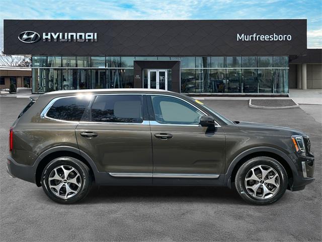 Photo of 2022 Dark Moss Kia Telluride