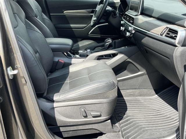 Photo of 2022 Dark Moss Kia Telluride