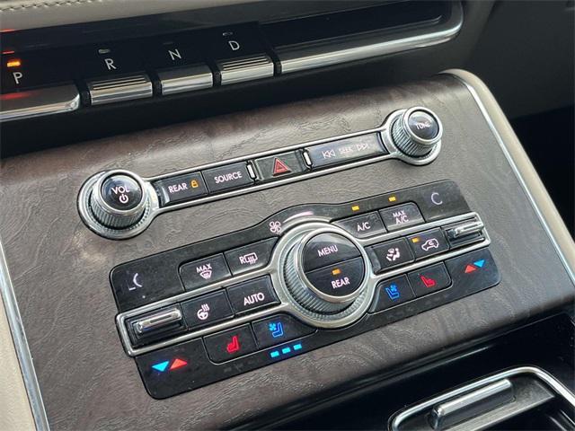 Photo of 2020 White Lincoln Aviator