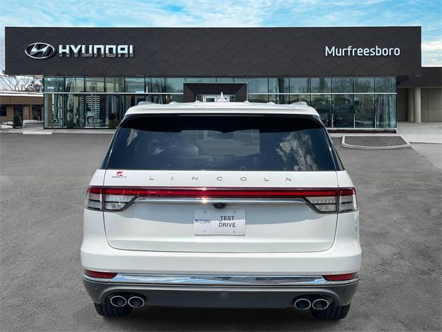 Photo of 2020 White Lincoln Aviator