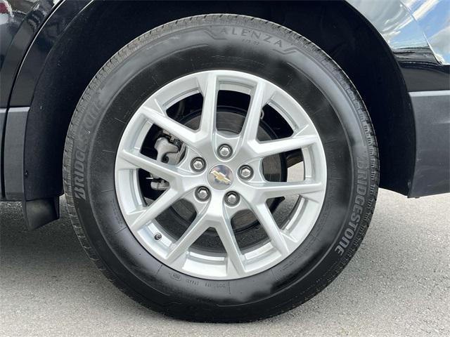 Photo of 2024 Mosaic Black Metallic Chevrolet Equinox