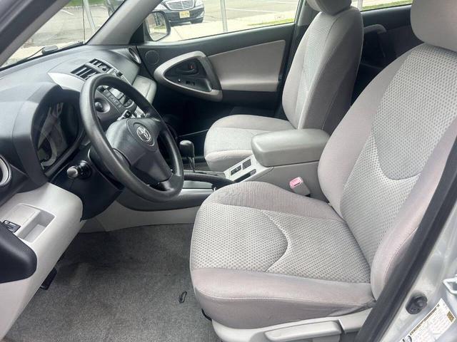 Photo of 2007 Classic Silver Metallic Toyota RAV4