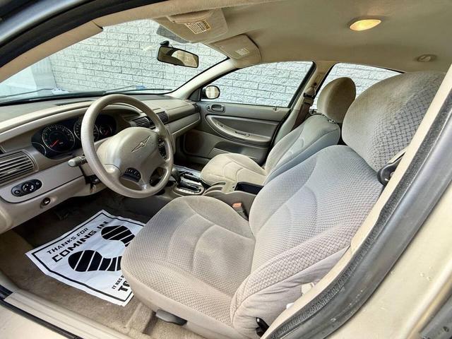 Photo of 2004 Light Almond Pearl Metallic Clearcoat Chrysler Sebring
