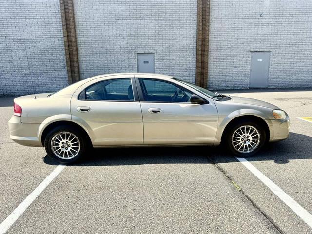 Photo of 2004 Light Almond Pearl Metallic Clearcoat Chrysler Sebring