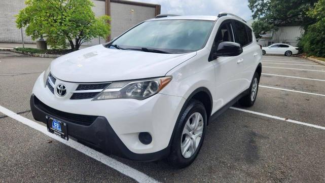 Photo of 2014 Super White Toyota RAV4