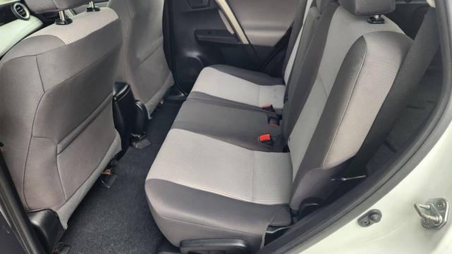 Photo of 2014 Super White Toyota RAV4