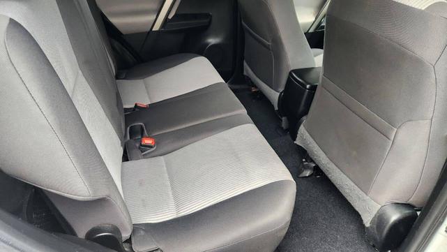 Photo of 2014 Super White Toyota RAV4