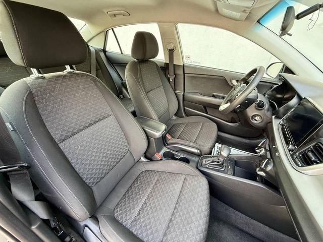 Photo of 2021 Gray Kia Rio