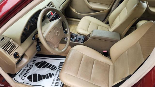 Photo of 1999 Burgundy Mercedes-Benz C-Class