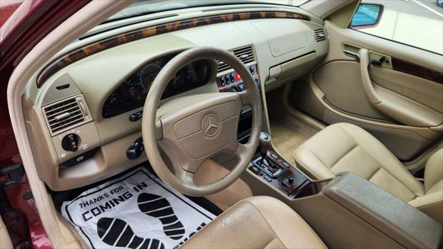 Photo of 1999 Burgundy Mercedes-Benz C-Class