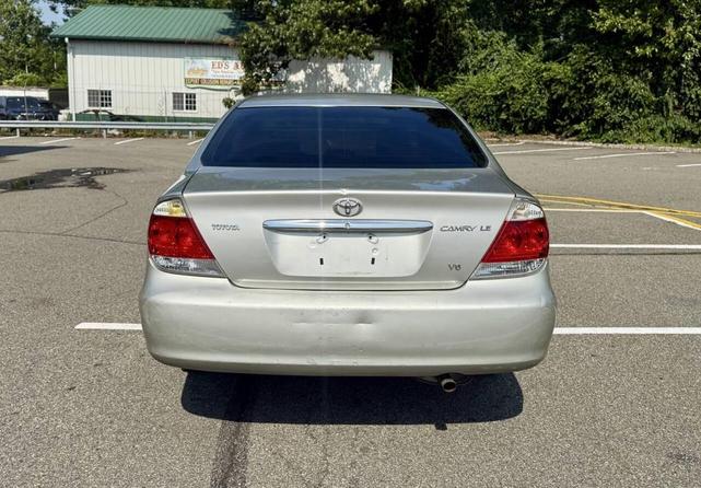 Photo of 2005 Lunar Mist Metallic Toyota Camry