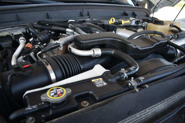 Photo of 2013 White Ford F-250