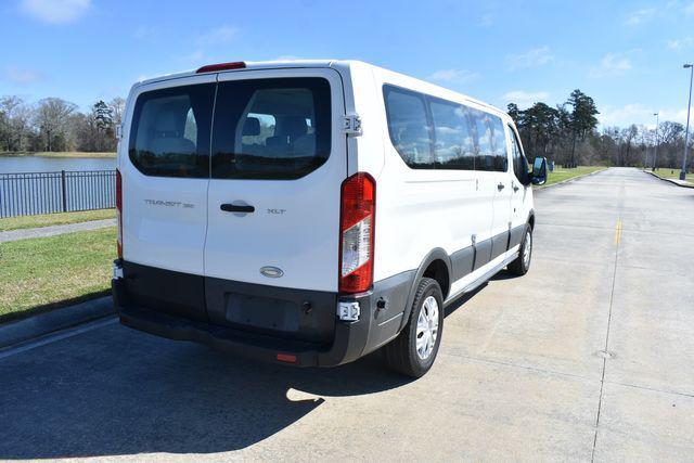 Photo of 2015 Oxford White Ford Transit-350