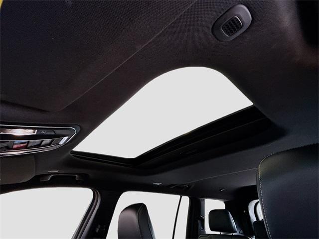 Photo of 2023 Diamond Black Jeep Grand Cherokee L