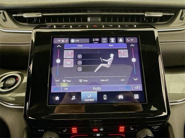 Photo of 2023 Diamond Black Jeep Grand Cherokee L