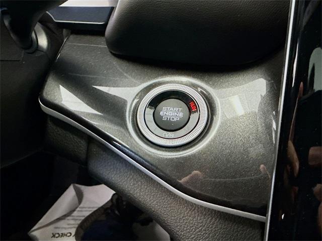 Photo of 2023 Diamond Black Jeep Grand Cherokee L