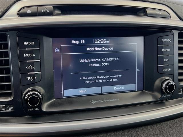 Photo of 2017 Snow White Pearl Kia Sorento