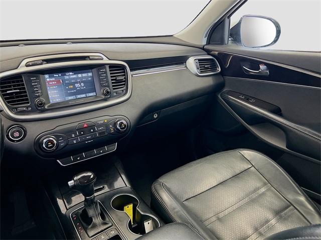 Photo of 2017 Snow White Pearl Kia Sorento