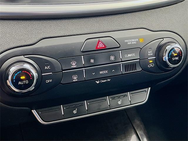 Photo of 2017 Snow White Pearl Kia Sorento