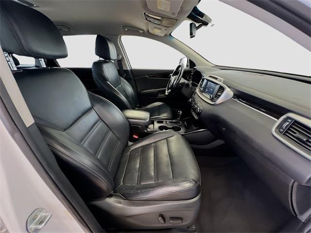 Photo of 2017 Snow White Pearl Kia Sorento