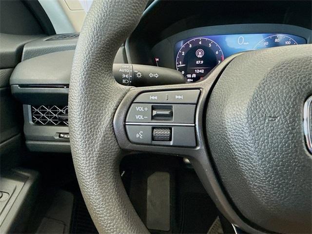 Photo of 2025 Solar Silver Metallic Honda Accord