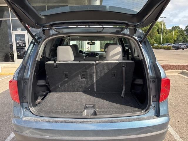 Photo of 2017 Blue Honda Pilot