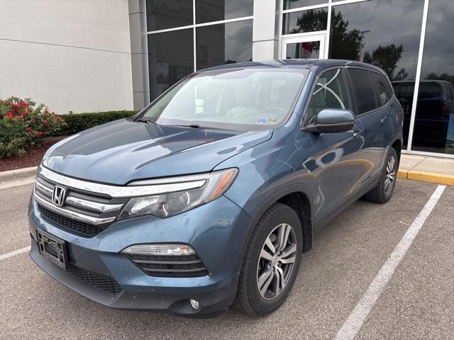 Photo of 2017 Blue Honda Pilot