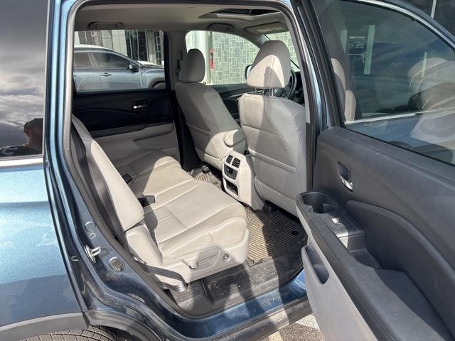 Photo of 2017 Blue Honda Pilot