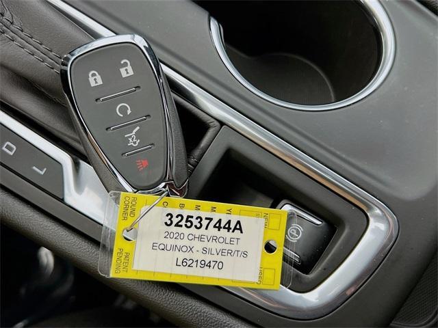 Photo of 2020 Silver Ice Metallic Chevrolet Equinox