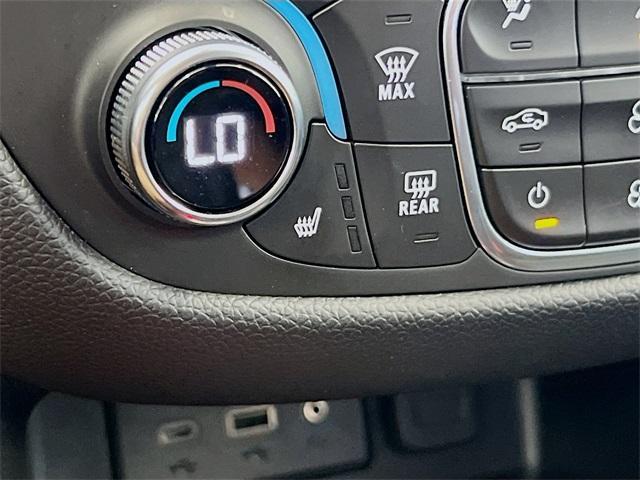 Photo of 2020 Silver Ice Metallic Chevrolet Equinox