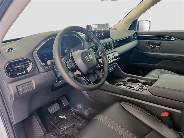 Photo of 2026 Platinum White Pearl Honda Passport