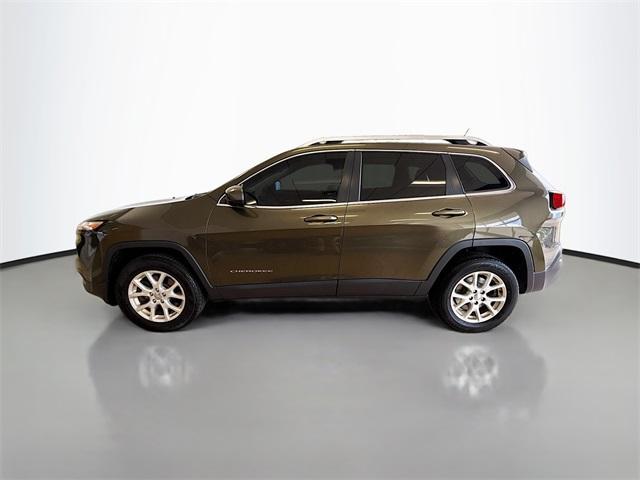 Photo of 2015 Eco Green Pearlcoat Jeep Cherokee
