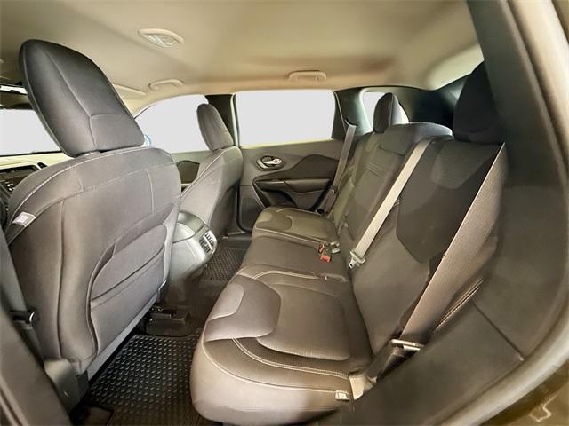 Photo of 2015 Eco Green Pearlcoat Jeep Cherokee