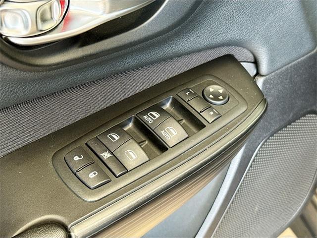 Photo of 2015 Eco Green Pearlcoat Jeep Cherokee