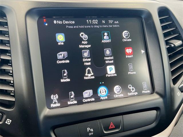 Photo of 2017 Deep Cherry Red Crystal Pearlcoat Jeep Cherokee