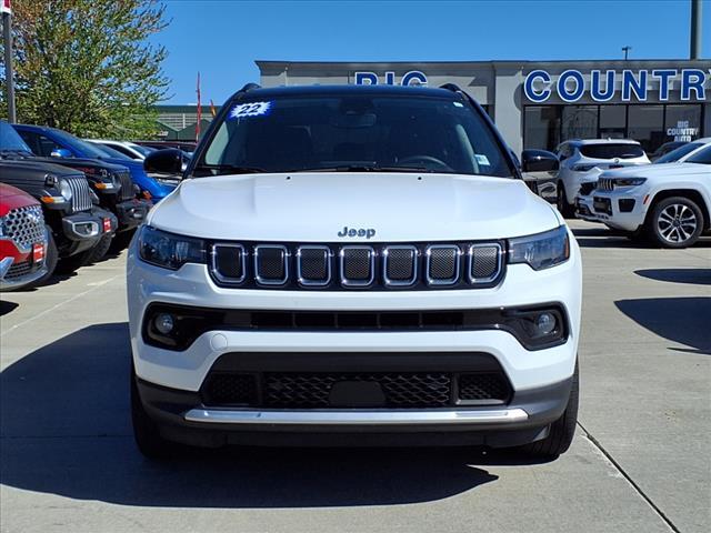 Photo of 2022 Bright White Clearcoat Jeep Compass