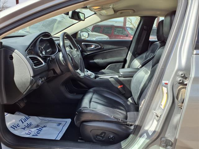 Photo of 2015 Billet Silver Metallic Clearcoat Chrysler 200