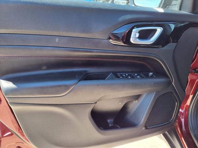 Photo of 2022 Velvet Red Pearlcoat Jeep Compass