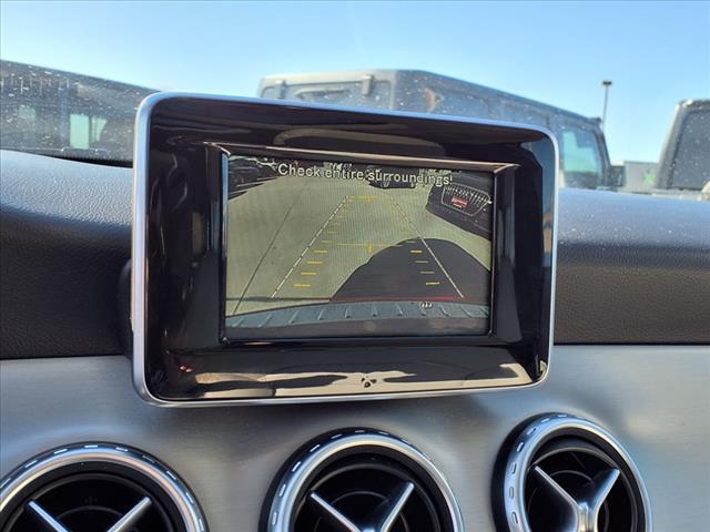 Photo of 2015 Gray Mercedes-Benz GLA-Class