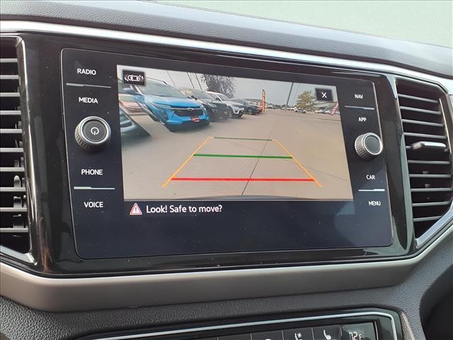 Photo of 2022 Platinum Gray Metallic Volkswagen Atlas